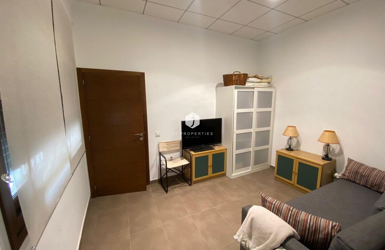 Segunda mano - Villa -
Torrevieja - Centro - Muelle Pesquero