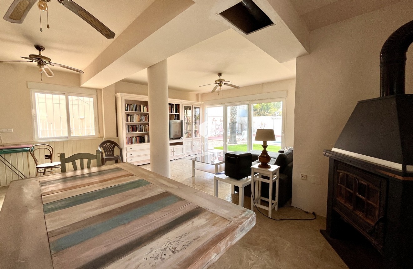 Segunda mano - Villa -
La Zenia - Costa Blanca