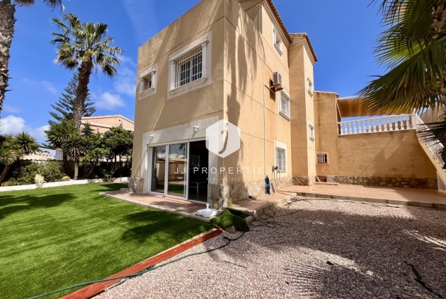 Segunda mano - Villa -
La Zenia - Costa Blanca