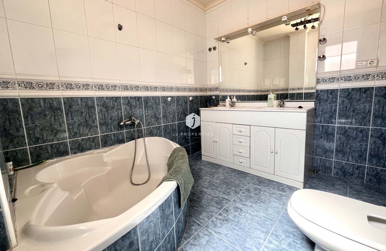 Segunda mano - Villa -
La Zenia - Costa Blanca