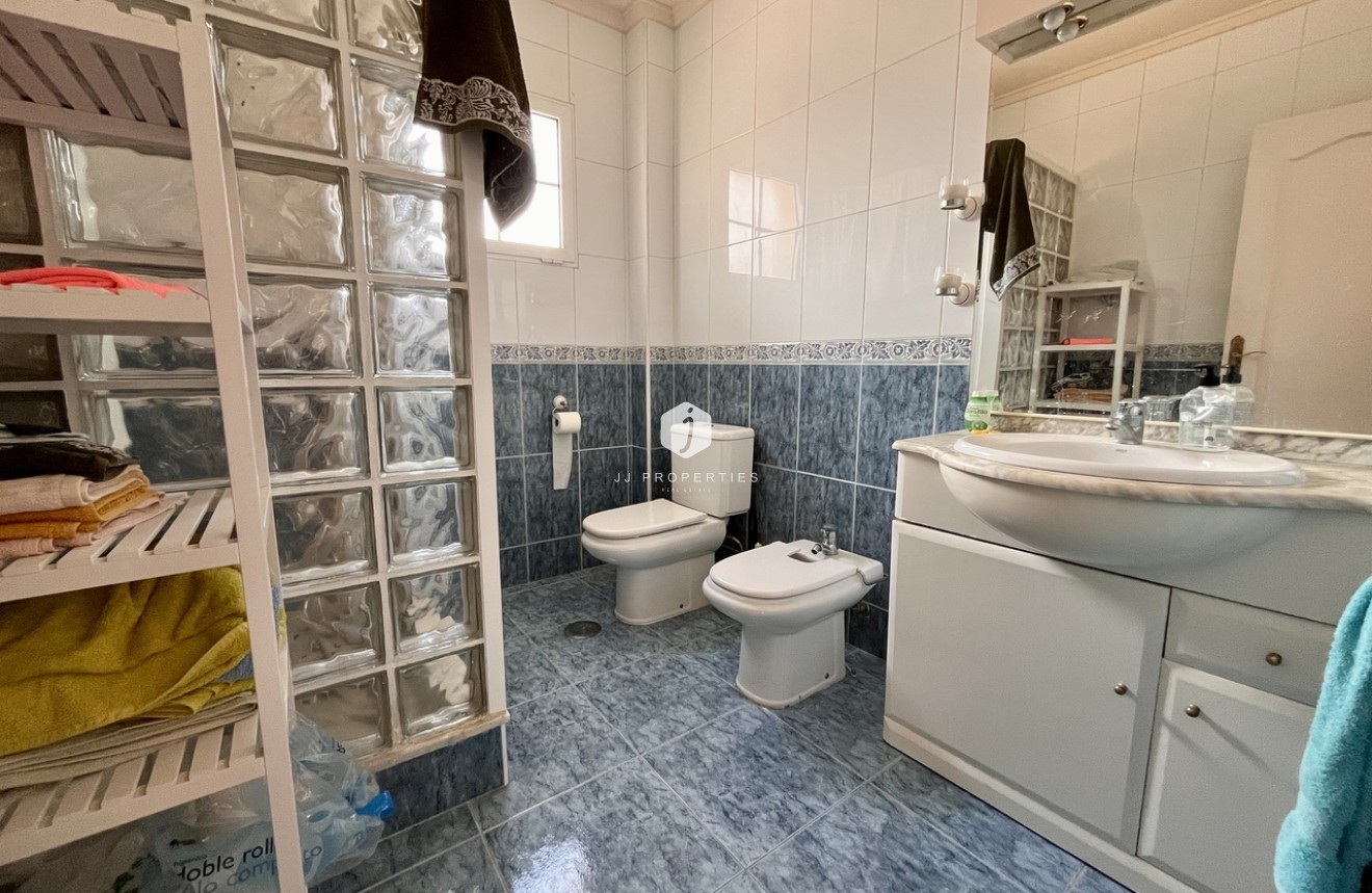 Segunda mano - Villa -
La Zenia - Costa Blanca