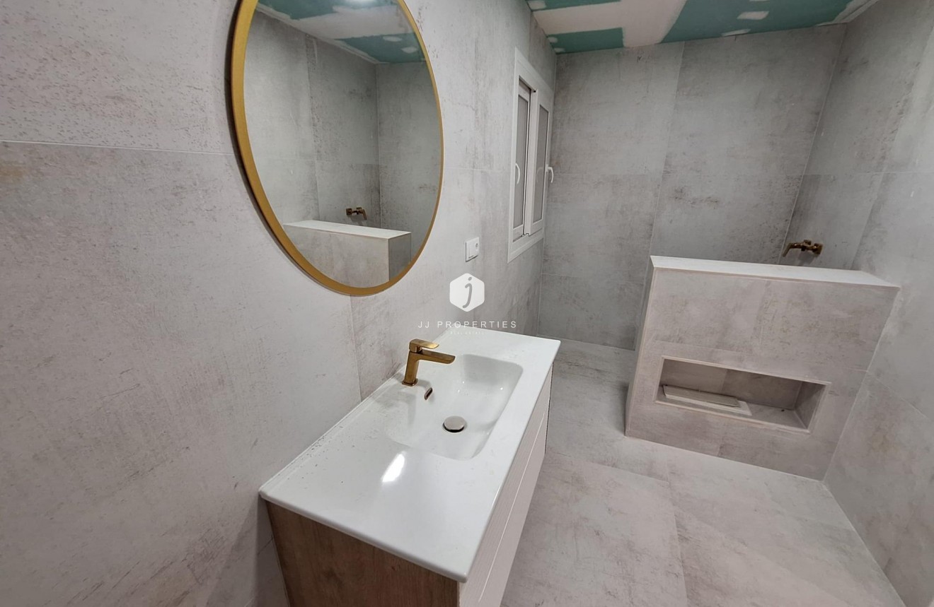 Segunda mano - Apartamento / piso -
Torrevieja - Acequion