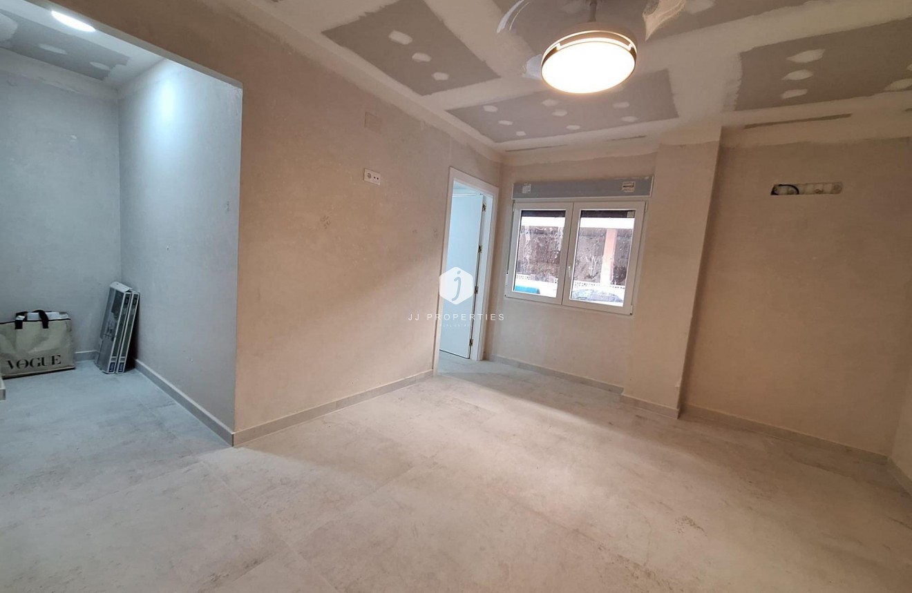 Segunda mano - Apartamento / piso -
Torrevieja - Acequion