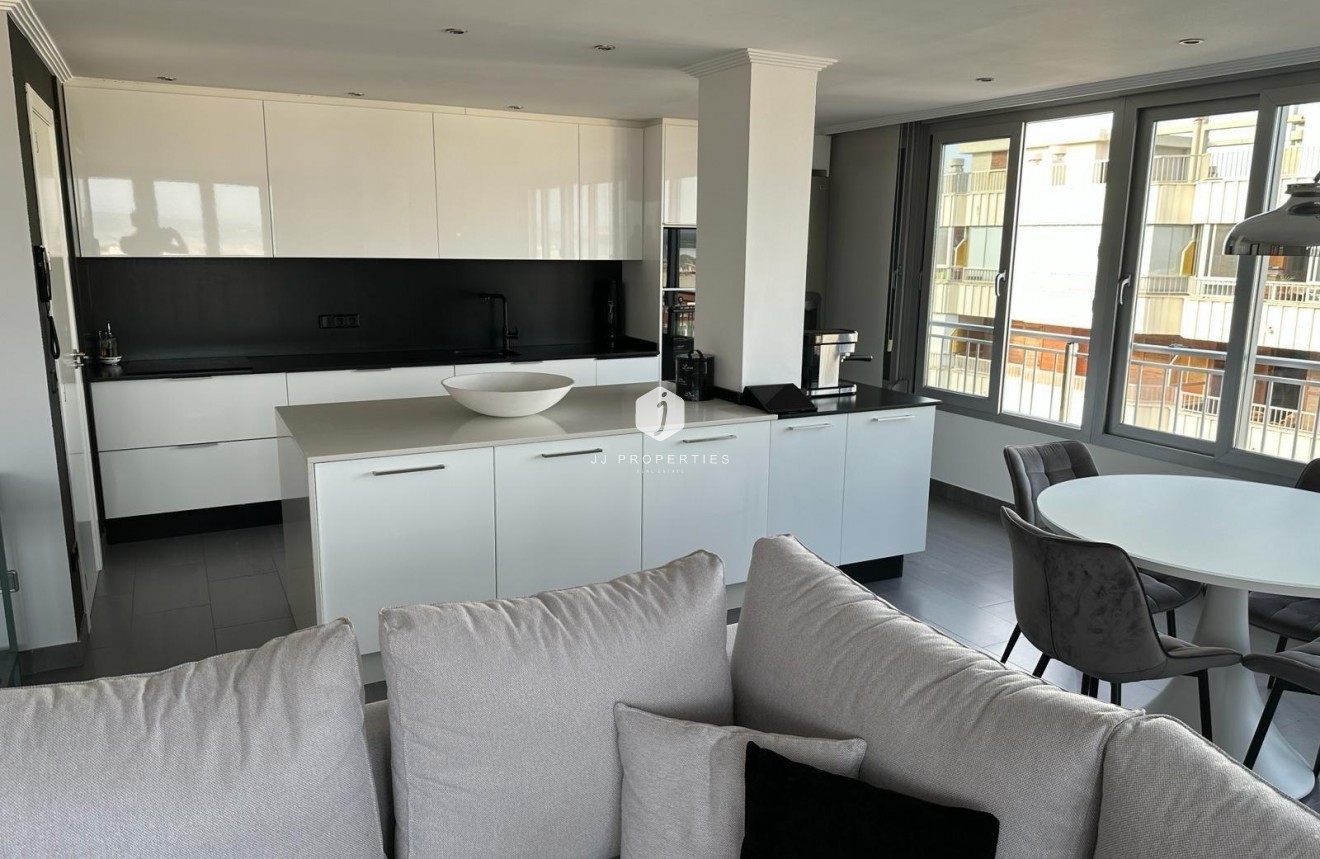 Segunda mano - Ático -
Torrevieja - El Acequión - Los Náufragos