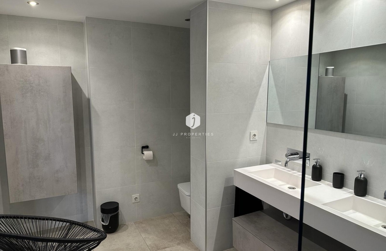 Segunda mano - Ático -
Torrevieja - El Acequión - Los Náufragos