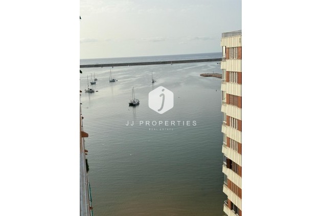 Segunda mano - Ático -
Torrevieja - El Acequión - Los Náufragos