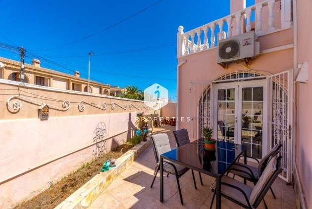 D'occasion - Chalet -
Torrevieja - Los Frutales/ La Rosaleda