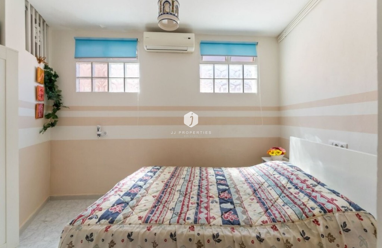 D'occasion - Chalet -
Torrevieja - Los Frutales/ La Rosaleda