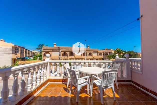 D'occasion - Chalet -
Torrevieja - Los Frutales/ La Rosaleda