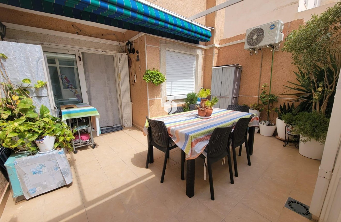 Segunda mano - Apartamento / piso -
Torrevieja - Playa del Cura