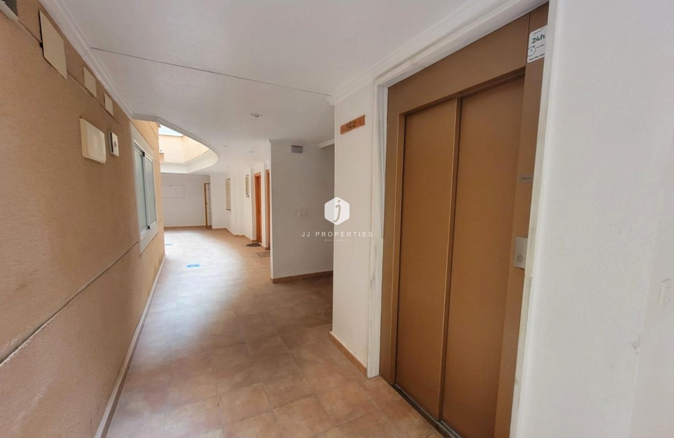 Segunda mano - Apartamento / piso -
Torrevieja - Playa del Cura