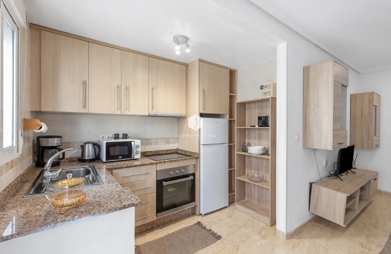 Segunda mano - Apartamento / piso -
Torrevieja