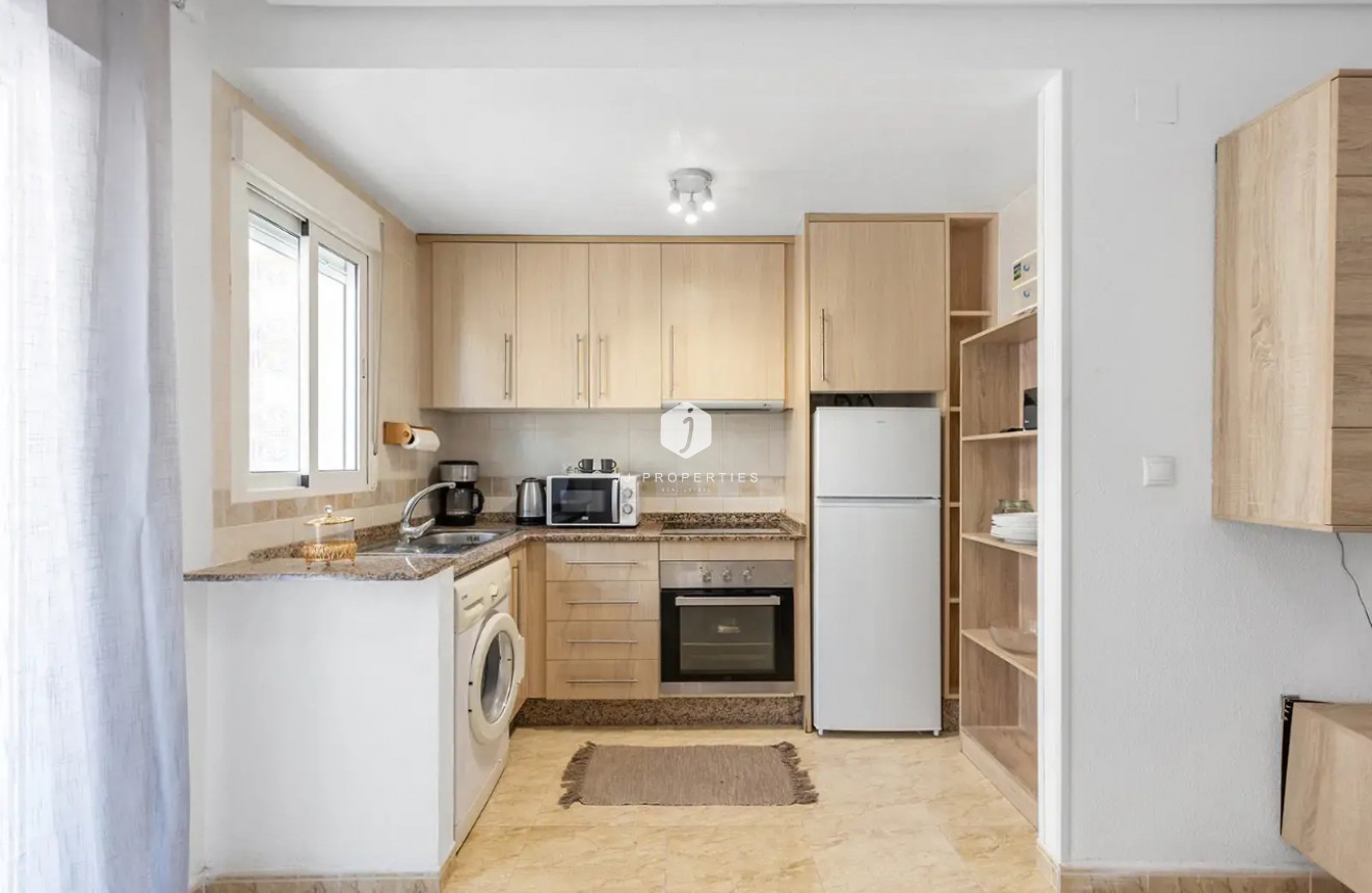 Segunda mano - Apartamento / piso -
Torrevieja