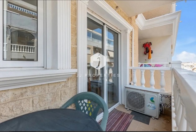 Segunda mano - Apartamento / piso -
Torrevieja