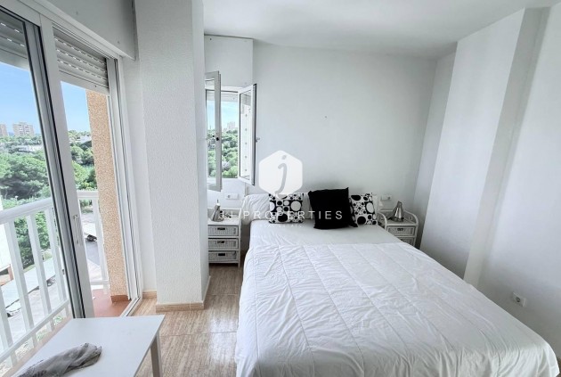 Segunda mano - Apartamento / piso -
Orihuela Costa - Campoamor