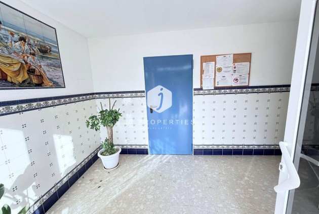 Segunda mano - Apartamento / piso -
Orihuela Costa - Campoamor