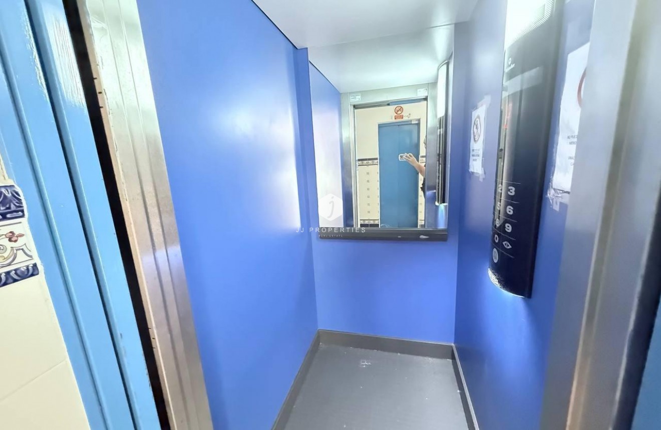 Segunda mano - Apartamento / piso -
Orihuela Costa - Campoamor