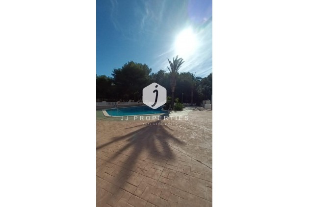 Segunda mano - Apartamento / piso -
Orihuela Costa - Campoamor