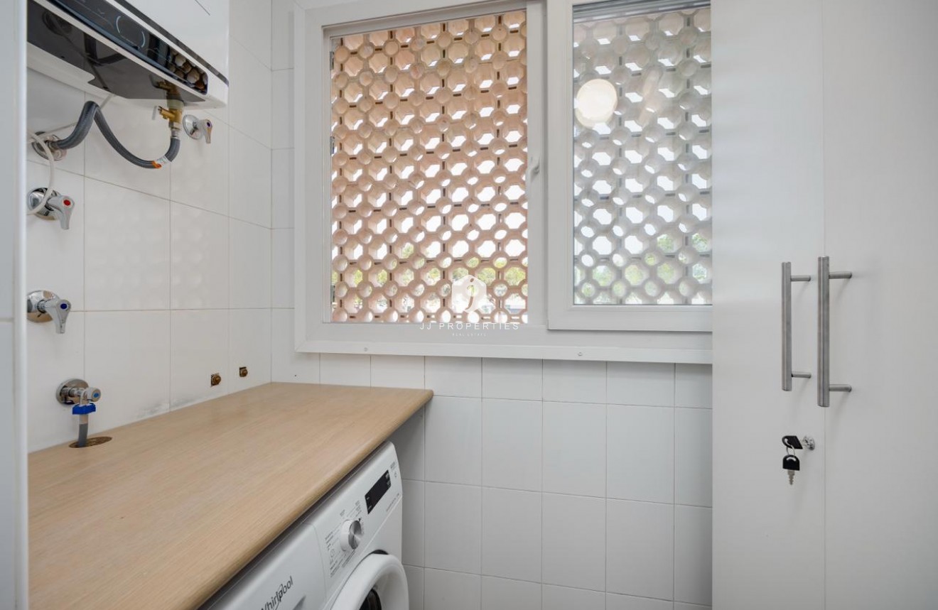 Segunda mano - Apartamento / piso -
Orihuela Costa - Costa Blanca