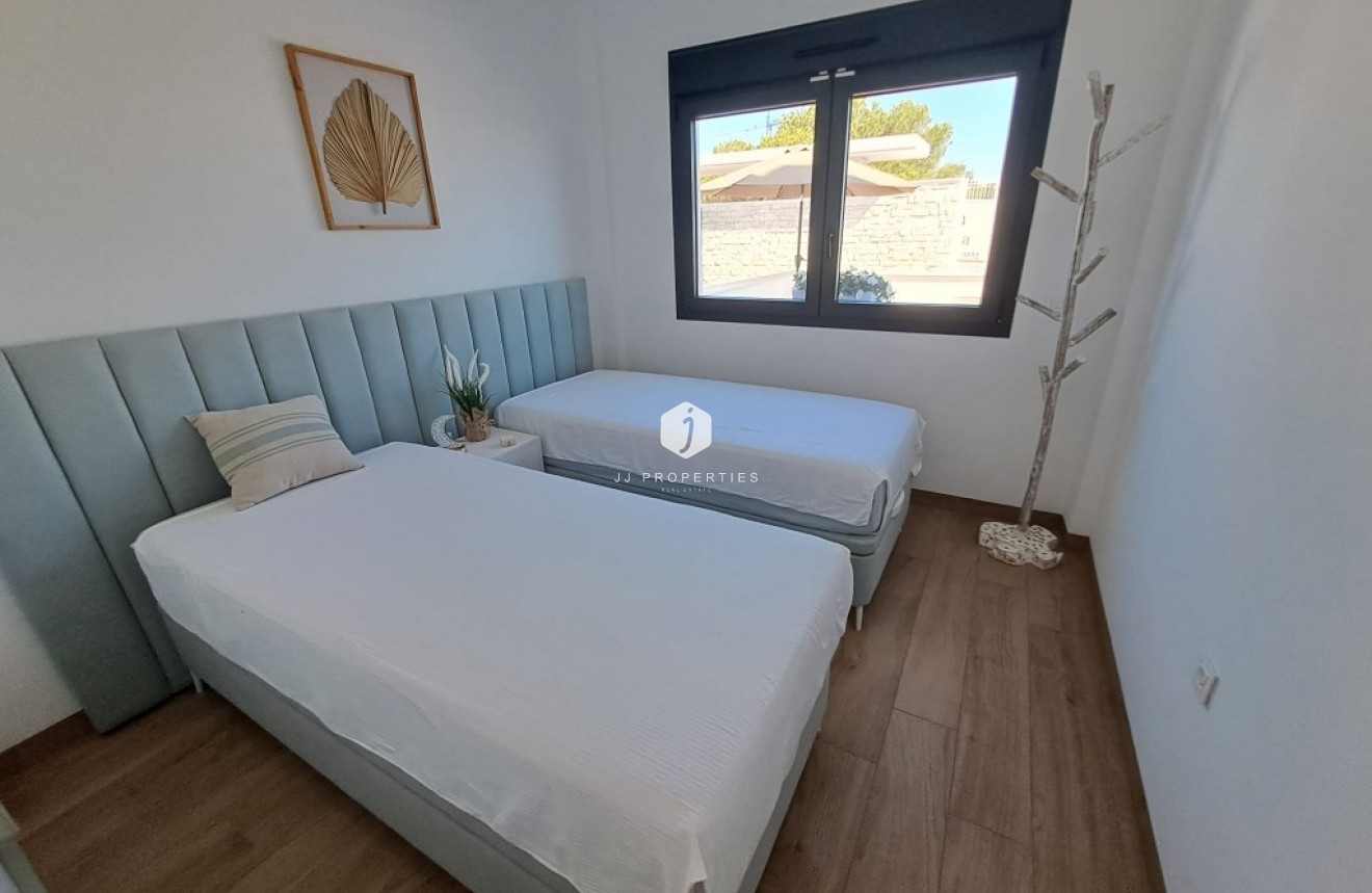 Tweedehands - Appartement / flat -
Los Balcones - Costa Blanca