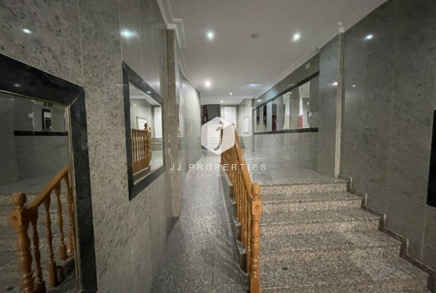 Tweedehands - Appartement / flat -
Torrevieja - Costa Blanca