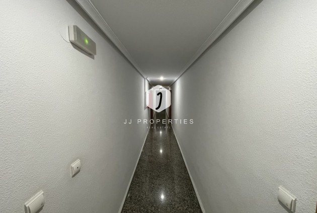 Tweedehands - Appartement / flat -
Torrevieja - Costa Blanca