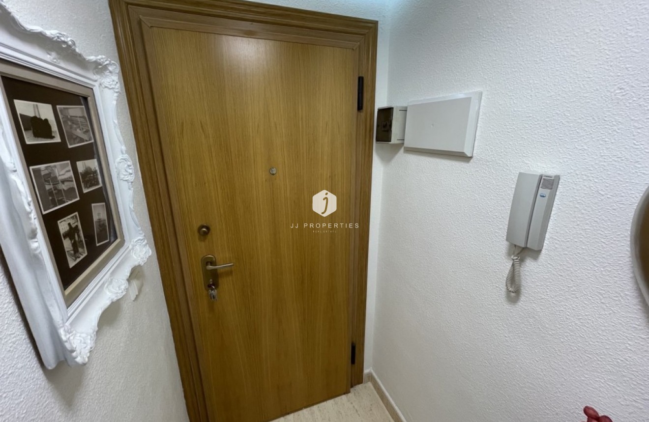 Tweedehands - Appartement / flat -
Torrevieja - Costa Blanca