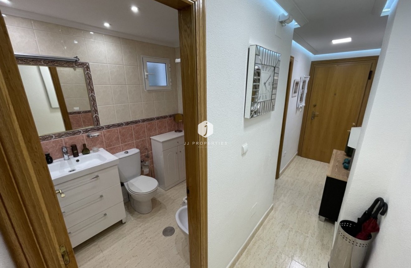 Tweedehands - Appartement / flat -
Torrevieja - Costa Blanca
