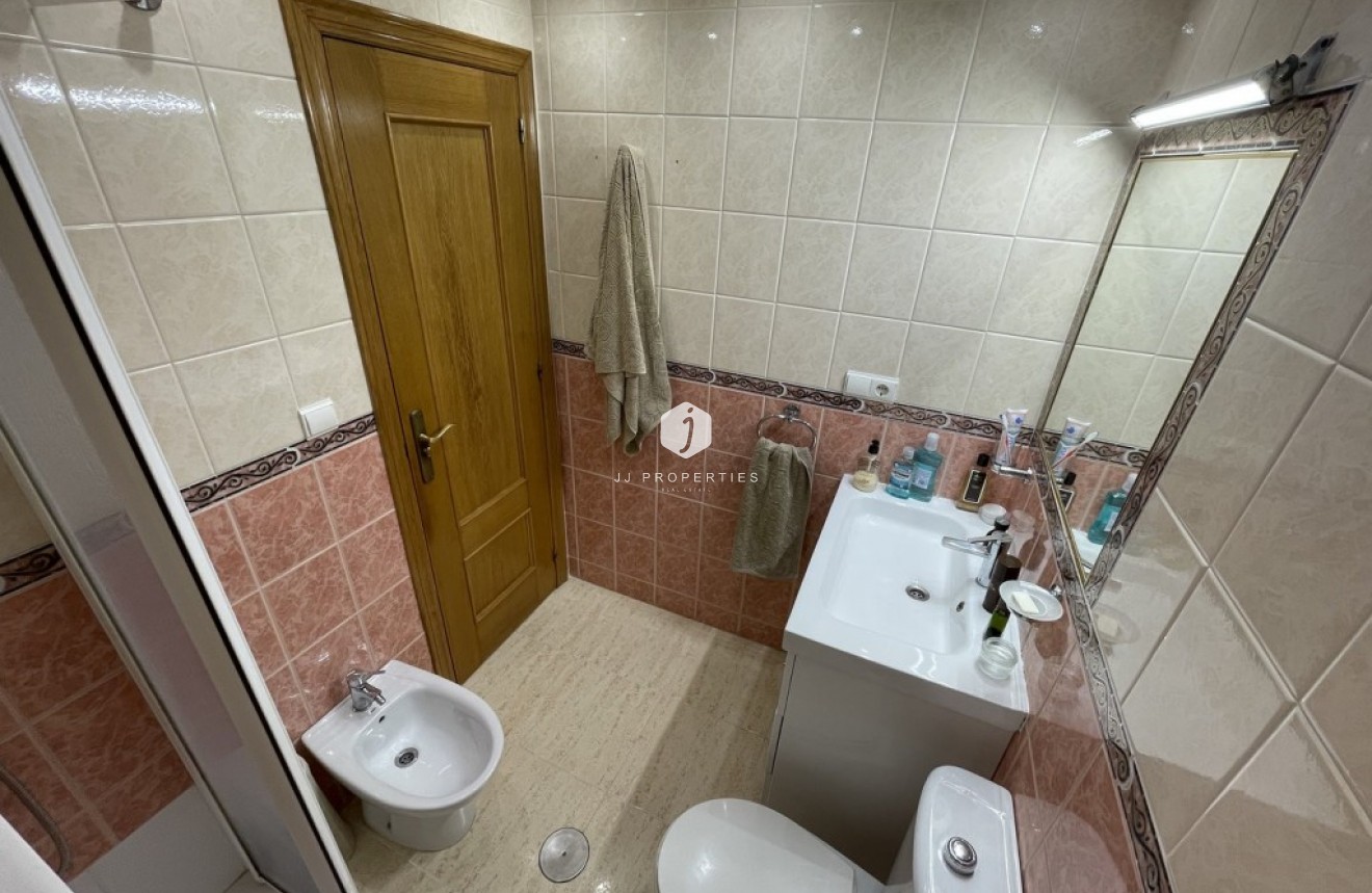 Tweedehands - Appartement / flat -
Torrevieja - Costa Blanca