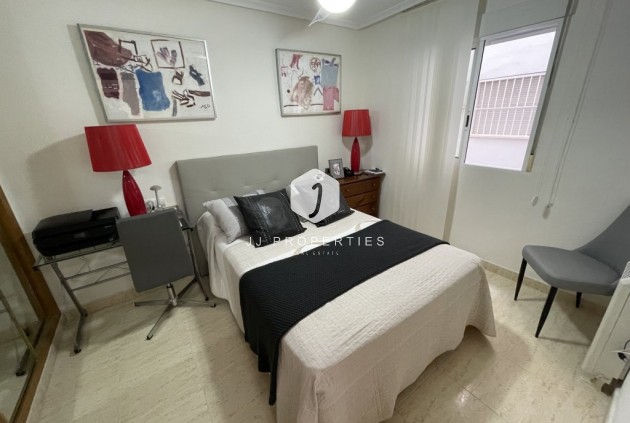 Tweedehands - Appartement / flat -
Torrevieja - Costa Blanca