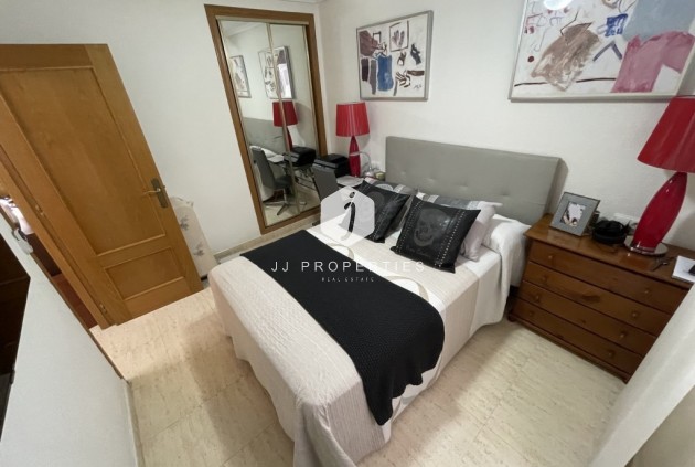 Tweedehands - Appartement / flat -
Torrevieja - Costa Blanca