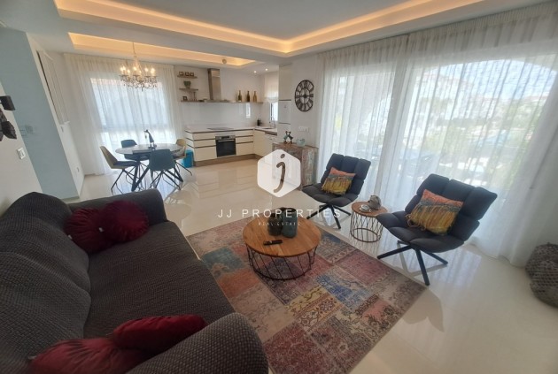 Aus zweiter Hand - Penthouse -
Ciudad Quesada - Costa Blanca