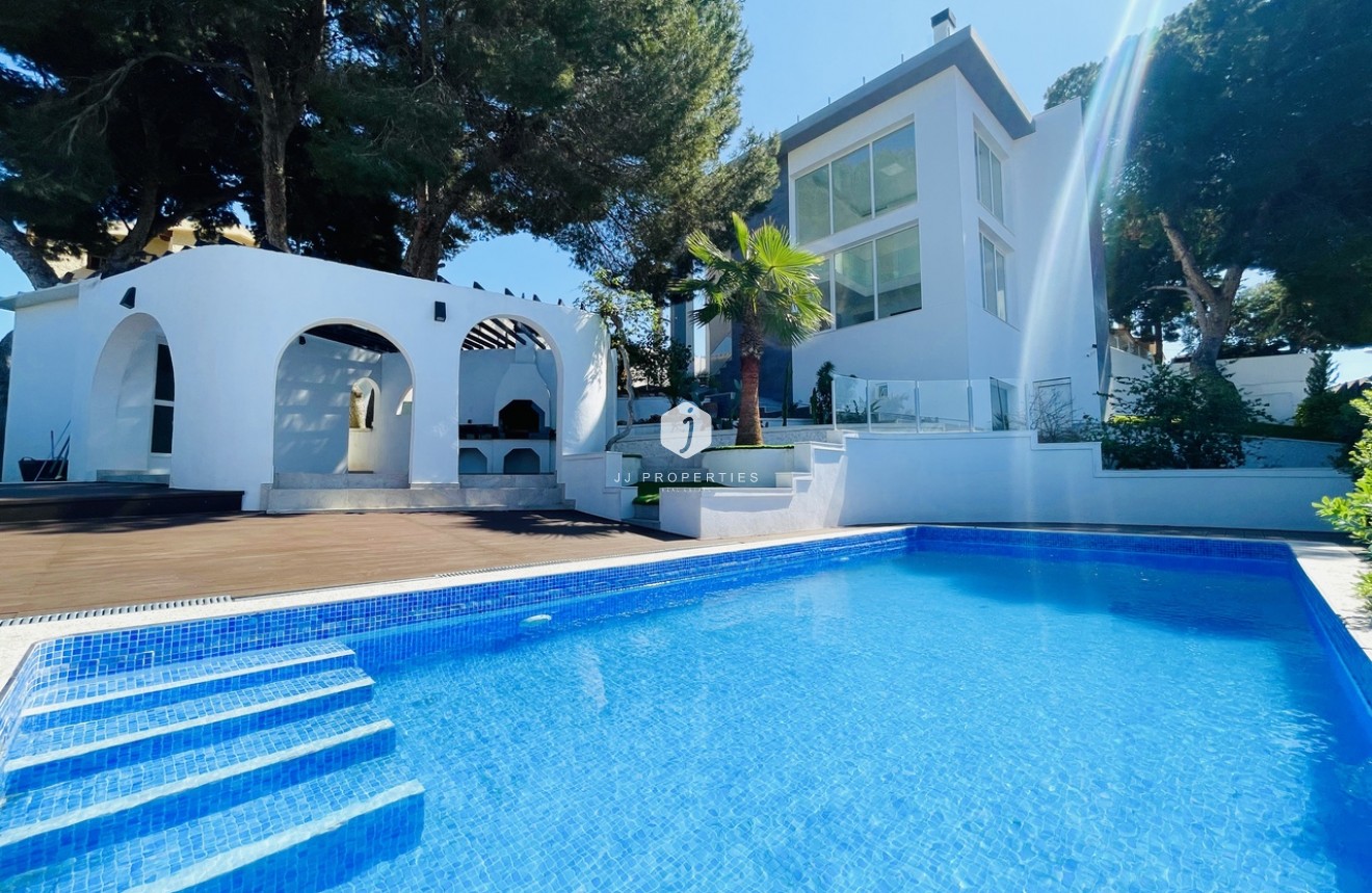 Segunda mano - Villa -
Los Balcones - Costa Blanca