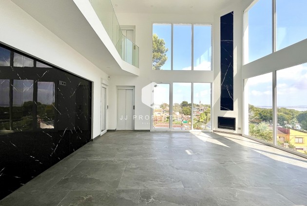 Segunda mano - Villa -
Los Balcones - Costa Blanca