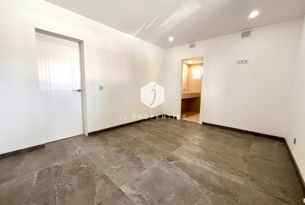 Segunda mano - Villa -
Los Balcones - Costa Blanca