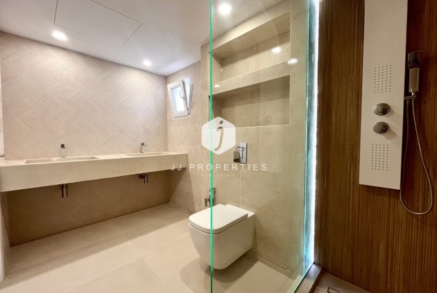 Segunda mano - Villa -
Los Balcones - Costa Blanca