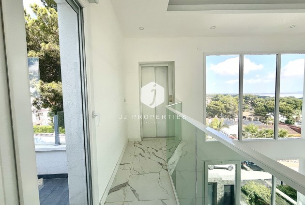 Segunda mano - Villa -
Los Balcones - Costa Blanca