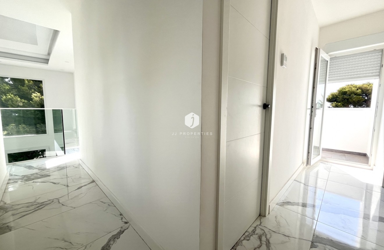 Segunda mano - Villa -
Los Balcones - Costa Blanca