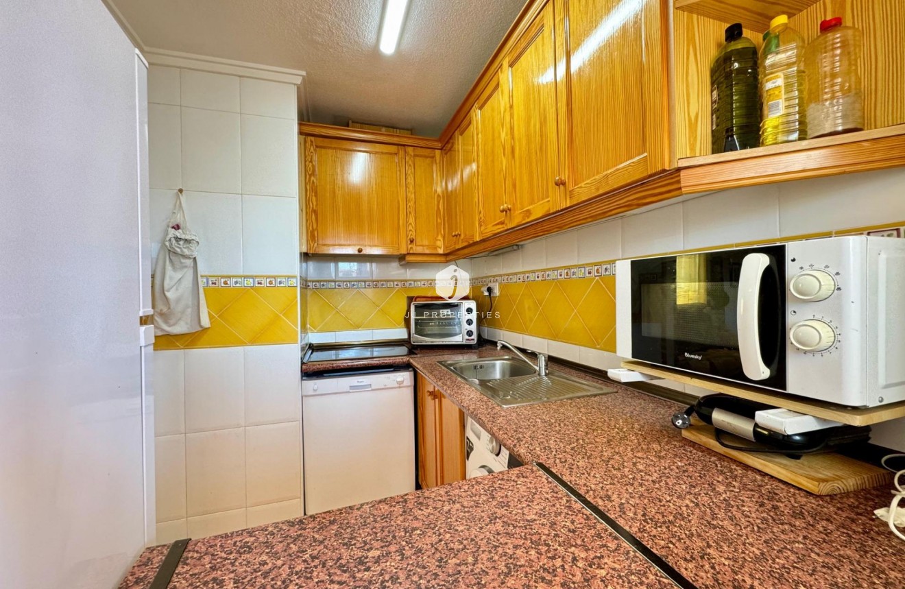 Z drugiej ręki - Daszek -
Torrevieja - Costa Blanca