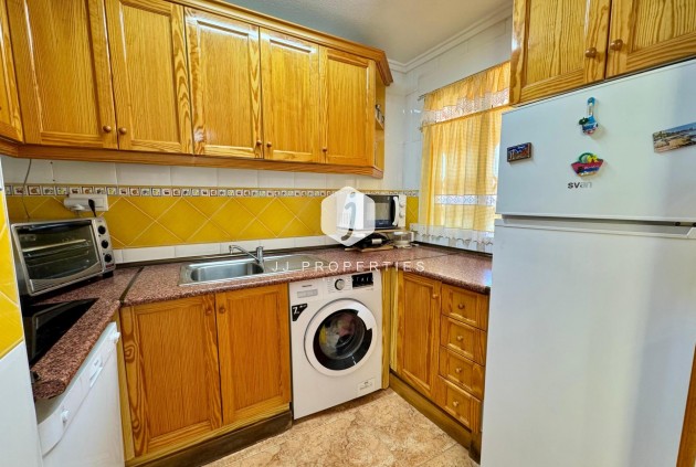 Z drugiej ręki - Daszek -
Torrevieja - Costa Blanca