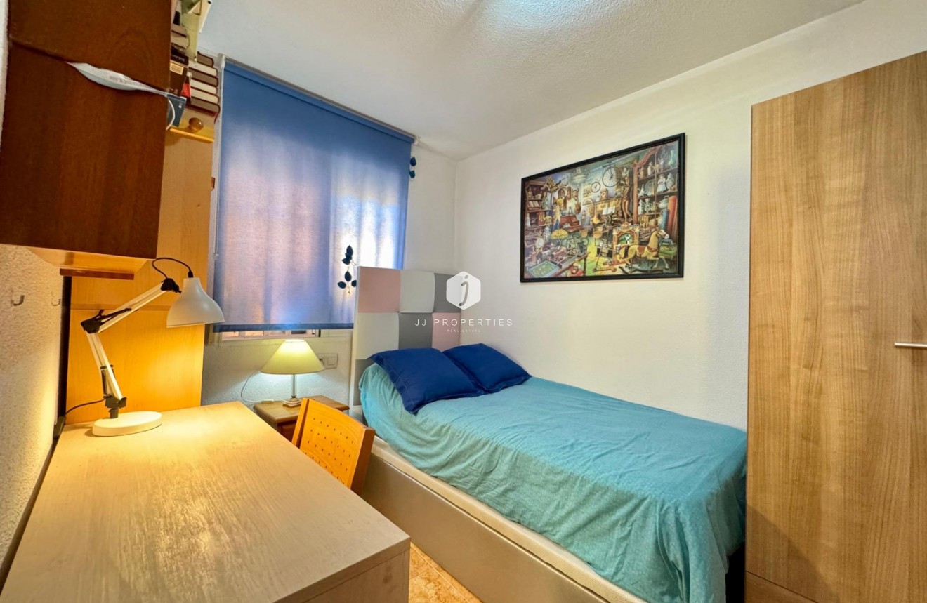 Z drugiej ręki - Daszek -
Torrevieja - Costa Blanca