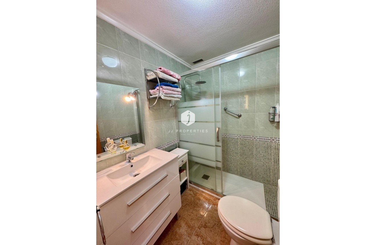 Z drugiej ręki - Daszek -
Torrevieja - Costa Blanca