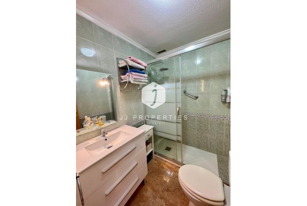 Z drugiej ręki - Daszek -
Torrevieja - Costa Blanca