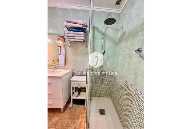 Z drugiej ręki - Daszek -
Torrevieja - Costa Blanca