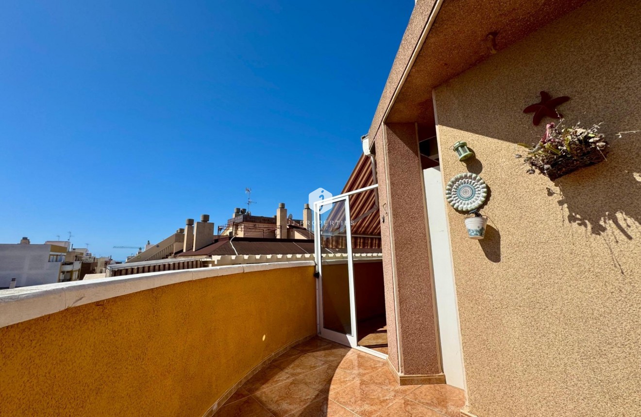 Z drugiej ręki - Daszek -
Torrevieja - Costa Blanca