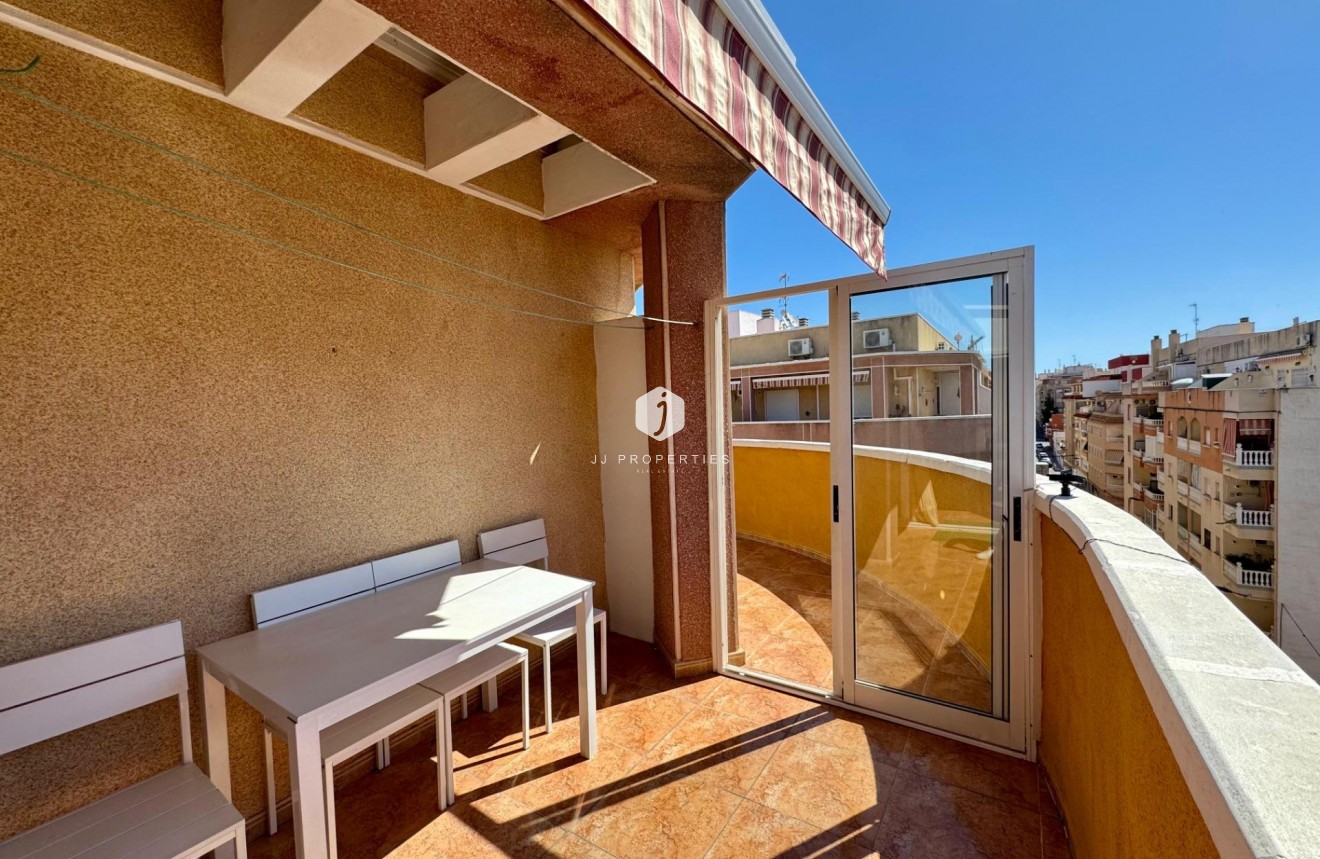 Z drugiej ręki - Daszek -
Torrevieja - Costa Blanca