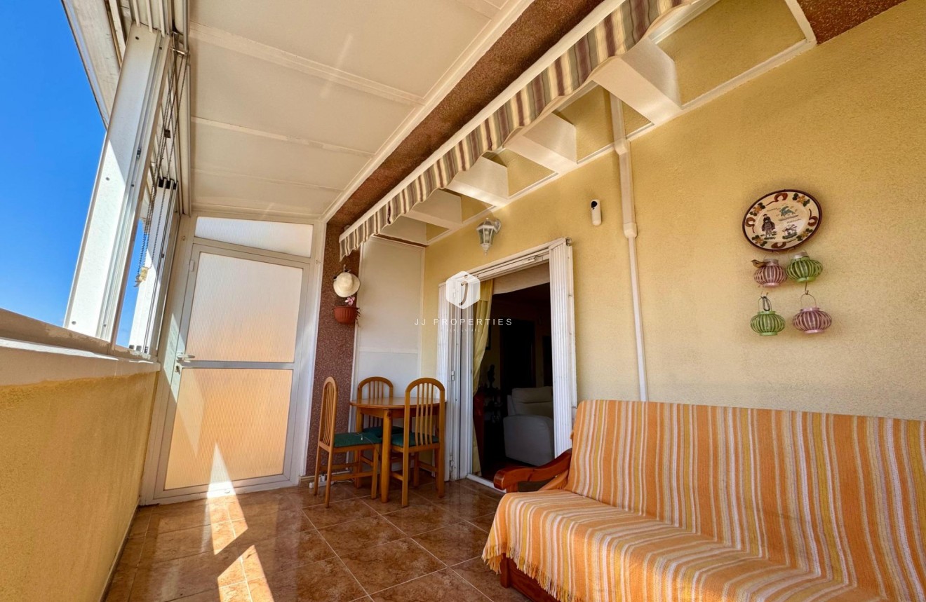 Z drugiej ręki - Daszek -
Torrevieja - Costa Blanca