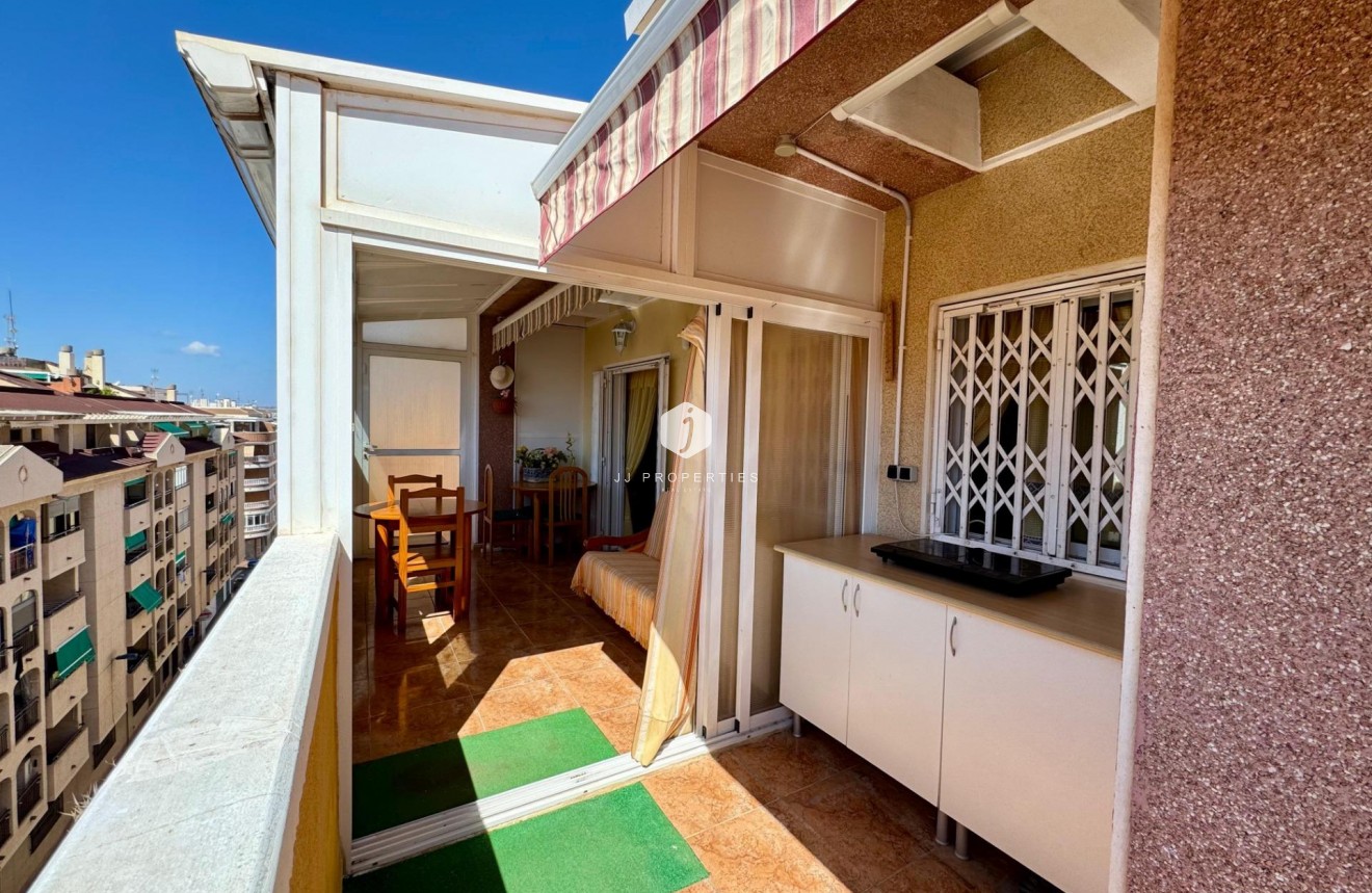 Z drugiej ręki - Daszek -
Torrevieja - Costa Blanca