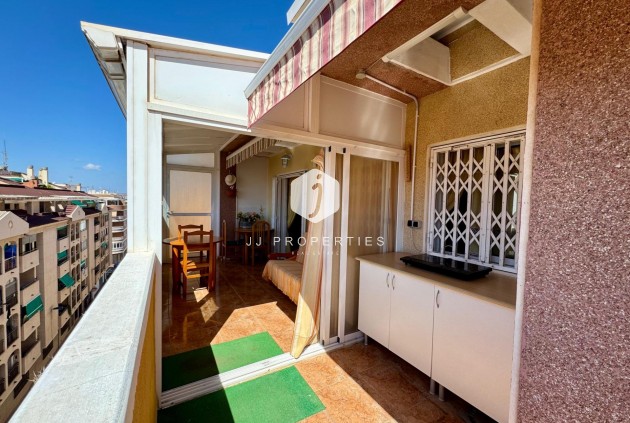 Z drugiej ręki - Daszek -
Torrevieja - Costa Blanca