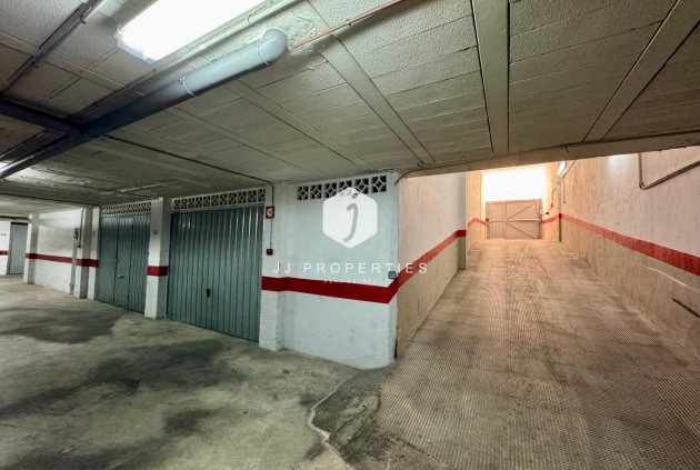 Z drugiej ręki - Daszek -
Torrevieja - Costa Blanca